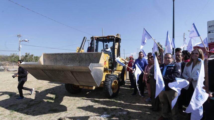 Gobierno municipal amplía carriles en La Antorcha para aliviar tráfico