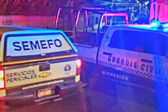 Hallan cadáver semienterrado en predio de Ziracuaretiro, Michoacán