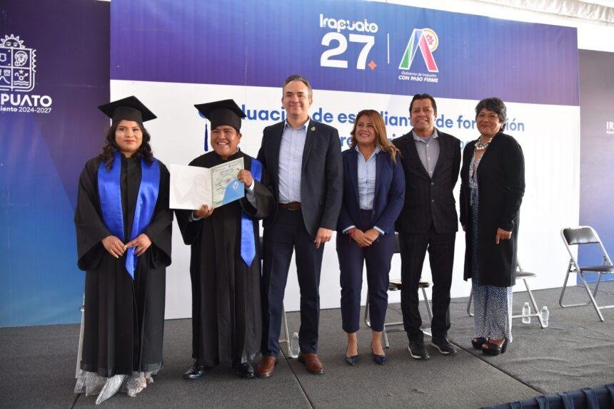 Irapuato: 60 estudiantes concluyen la Preparatoria Abierta
