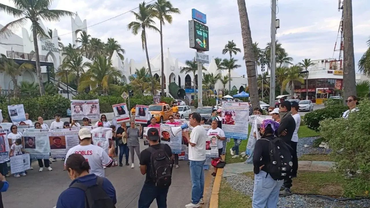 Mazatlán: ciudadanos marchan para exigir fin a violencia y desapariciones