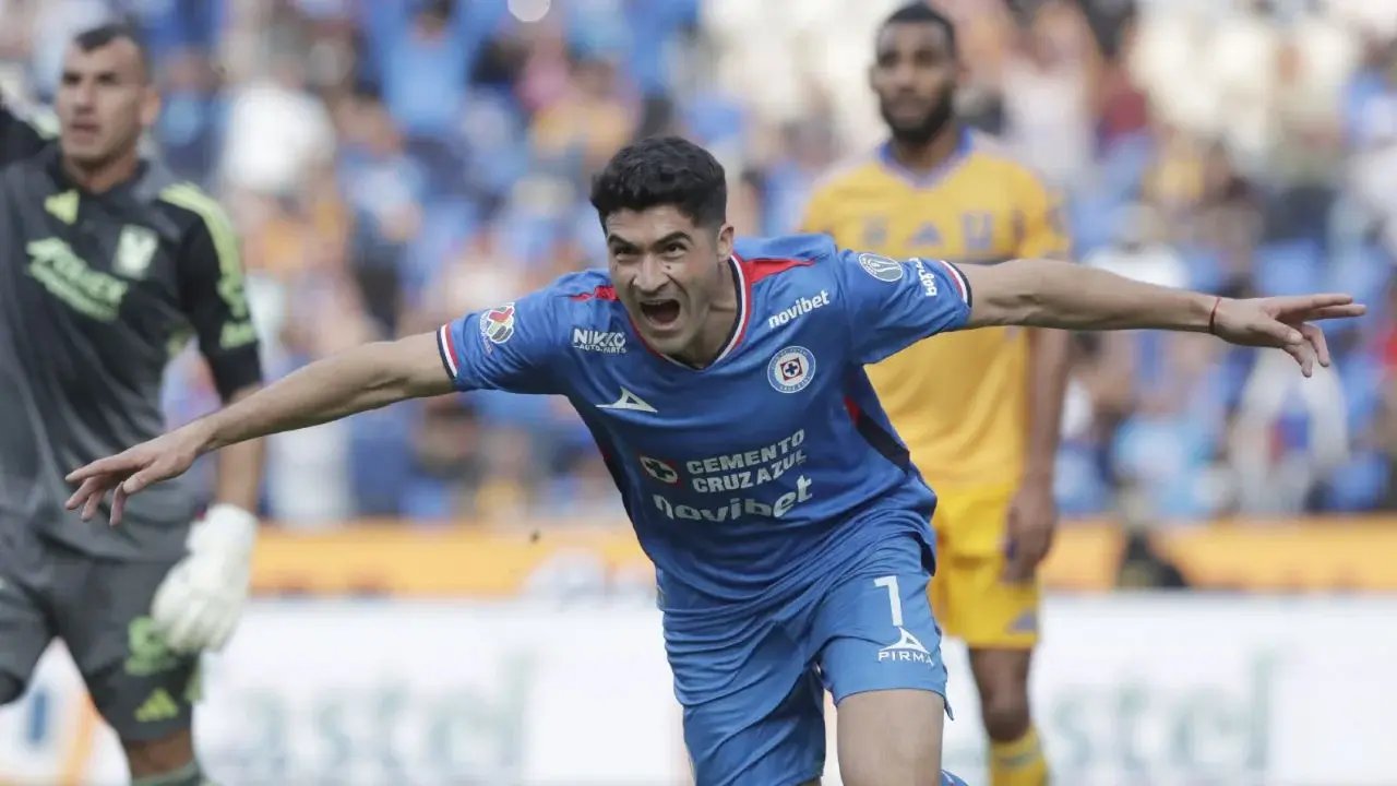Nicolás Ibáñez marca el gol decisivo y Cruz Azul sube al subliderato