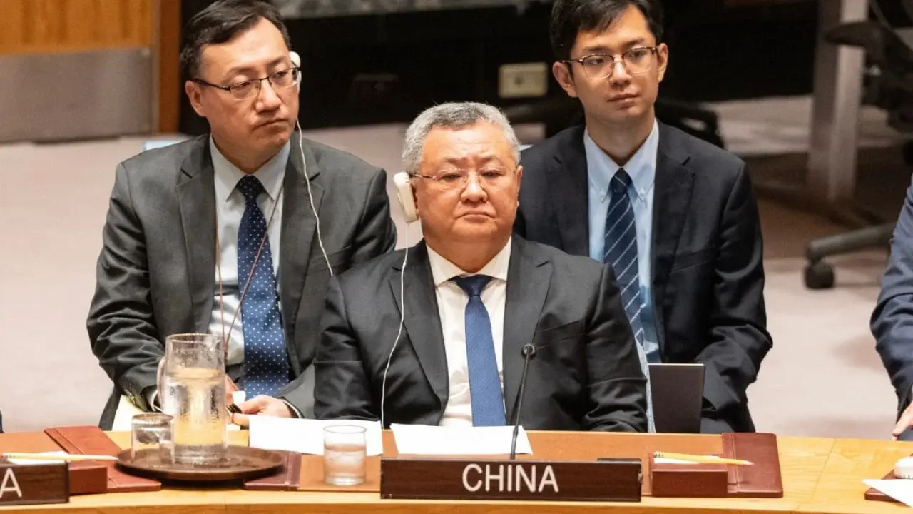 Pekín tacha 'descarado' ataque de EE. UU. e Israel y exige negociaciones