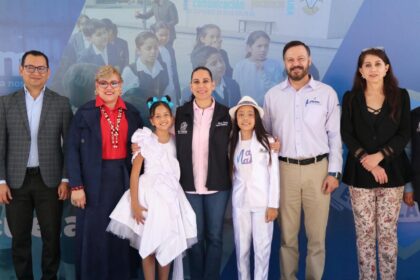 Primaria de Irapuato, Guanajuato, recibe distintivo "Escuela Azul"
