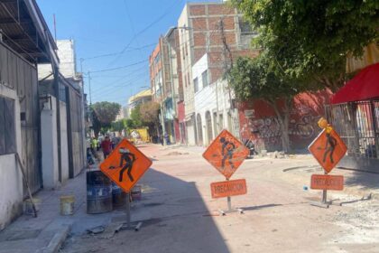 Retraso en obras de San Juan de Dios provoca caos vial