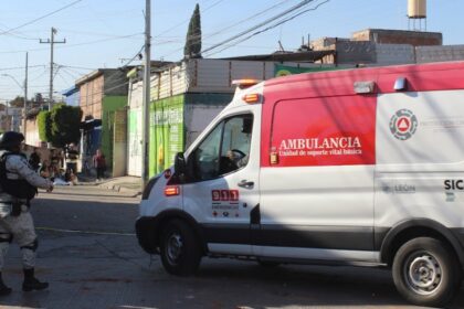 Riña en León deja un muerto y cuatro heridos, incluidos dos policías