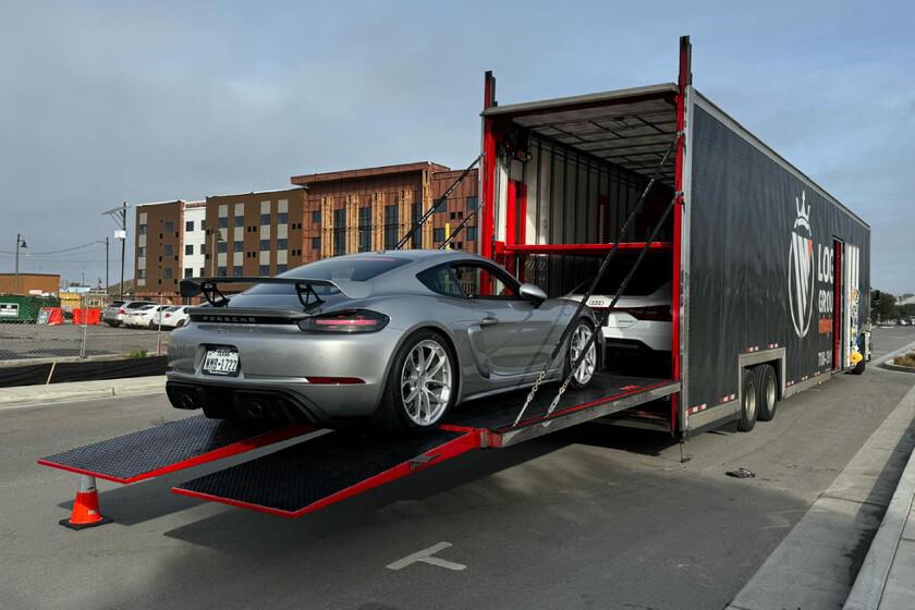Robos de Nissan Versa y Chevrolet Aveo en calles; superdeportivos sustraídos preentrega