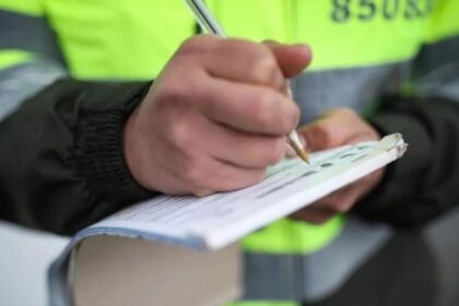 Sanción hasta $3,519 MXN por no portar documento obligatorio en vehículo