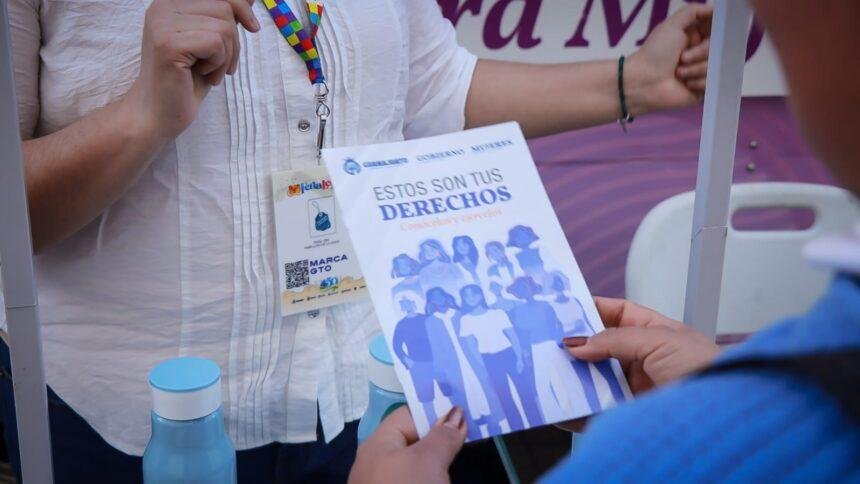 Secretaría de las Mujeres brinda atención en Feria Estatal León, Guanajuato 2026