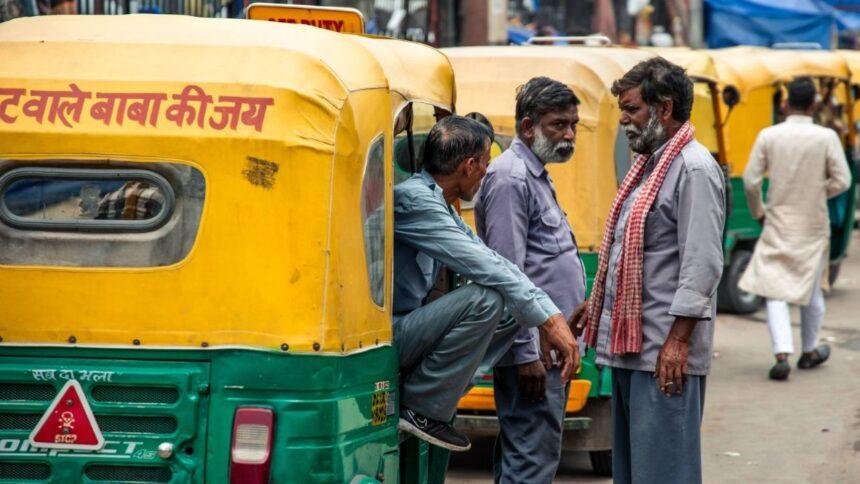 Siete muertos en incendio de fábrica clandestina de pirotecnia en India