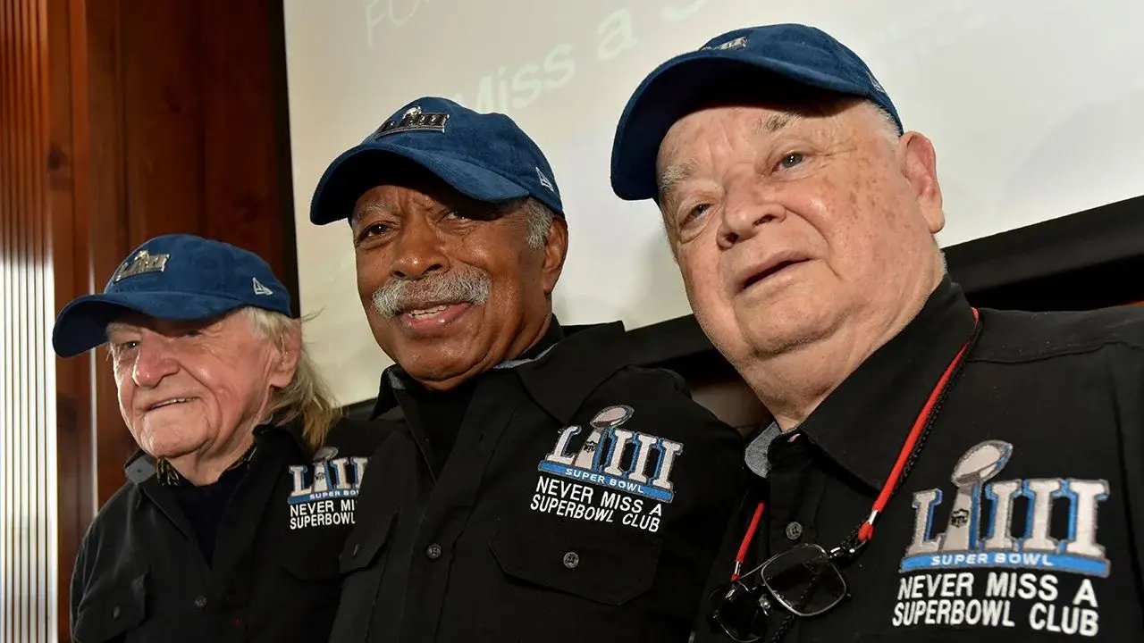 Tres octogenarios que vieron los 60 Super Bowls: este domingo, el último