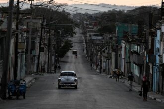 Autoridades cubanas monitorean petrolero ruso con 740 mil barriles a cinco días