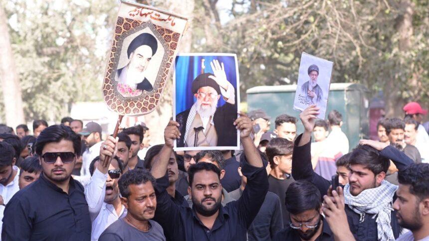 Autoridades indias cortan internet para contener protestas por muerte de Alí Jamenei