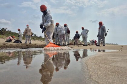 Autoridades recuperan 825 toneladas de crudo tras derrame