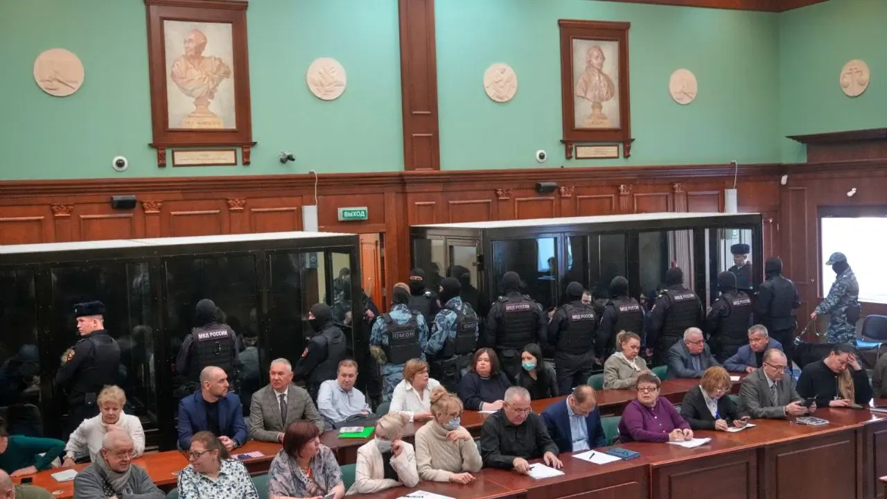 Cadena perpetua para cuatro por atentado en sala de conciertos en Rusia