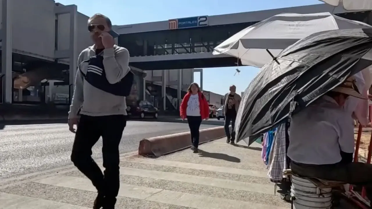 CDMX: Mundial desplaza a comerciantes ambulantes y afecta a vecinos