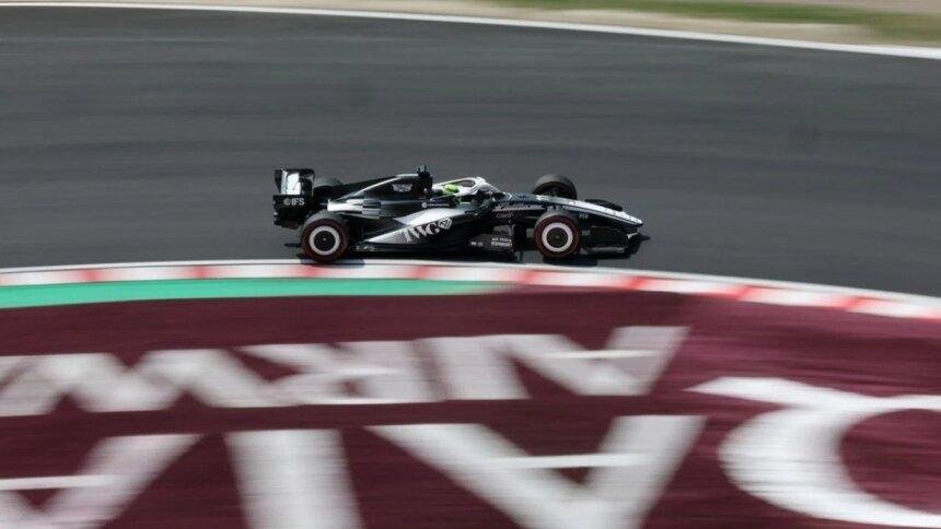 Checo Pérez eliminado en Q1; saldrá 19.º en el GP de Japón