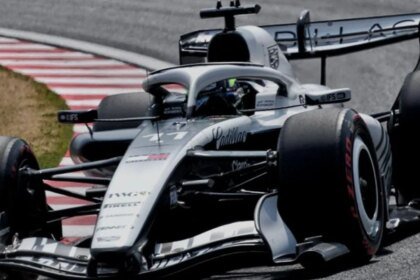 Checo Pérez encadena tres carreras sin puntos tras 17º en Japón