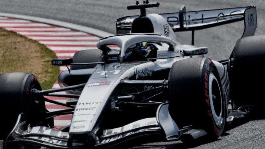 Checo Pérez encadena tres carreras sin puntos tras 17º en Japón