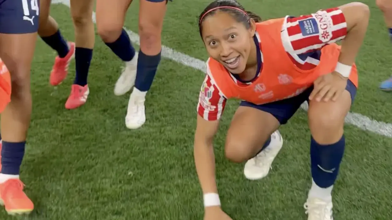 Chivas gana el Clásico Femenil y responde a críticas por la cancha