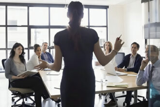 Ciudad de México: Mujeres tienen 19% menos probabilidades de ocupar cargos directivos