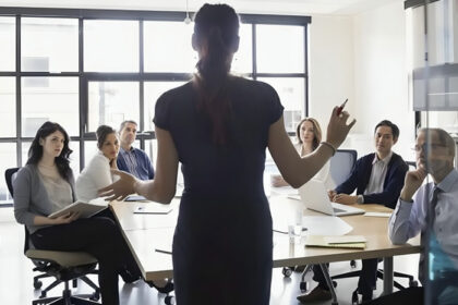 Ciudad de México: Mujeres tienen 19% menos probabilidades de ocupar cargos directivos