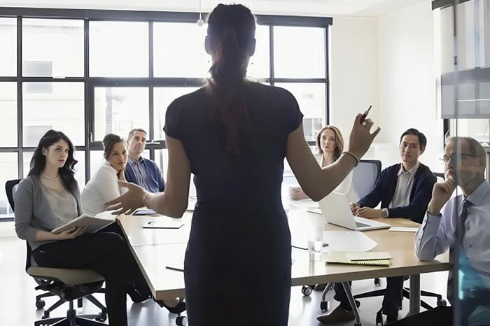 Ciudad de México: Mujeres tienen 19% menos probabilidades de ocupar cargos directivos