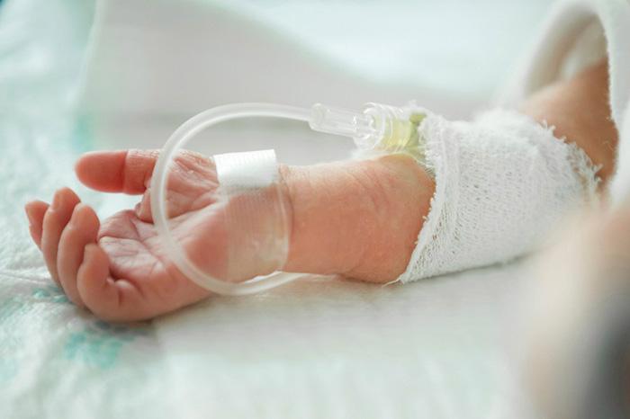 Ciudad de México: Sacarosa reduce dolor en bebés durante pruebas médicas