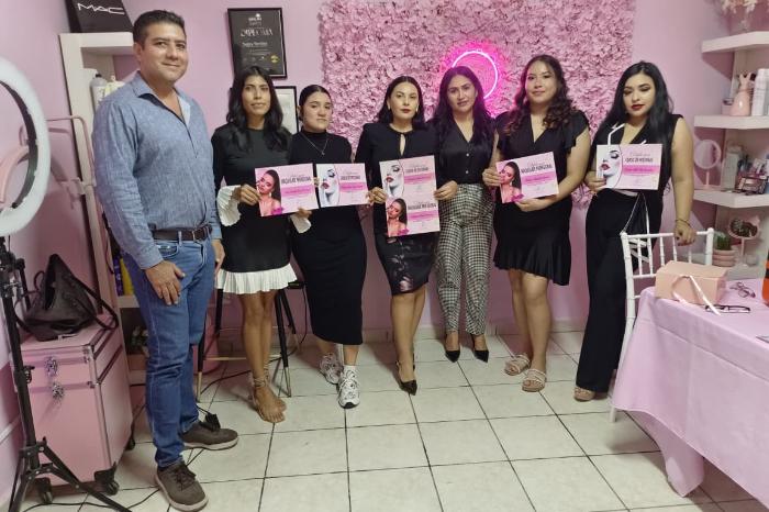 Concluyen talleres de belleza en el Centro Comunitario Luis Donaldo Colosio