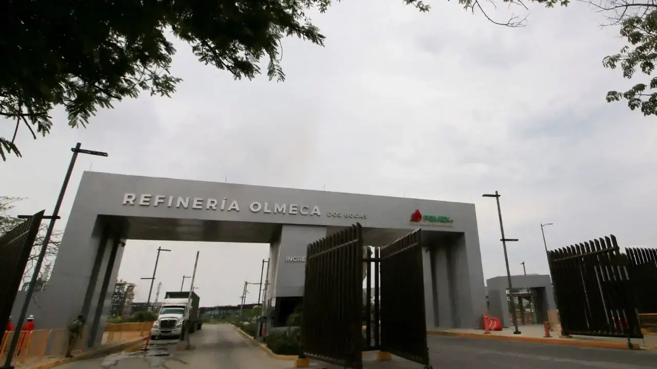 Confirman cinco fallecimientos en incendio de la refinería Dos Bocas, Paraíso, Tabasco