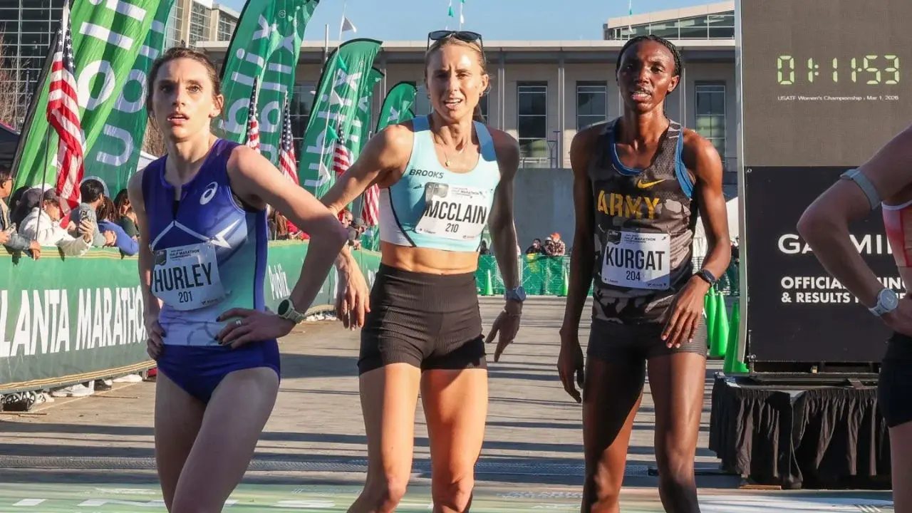 Corredora pierde el título por seguir carro guía; recibirá compensación