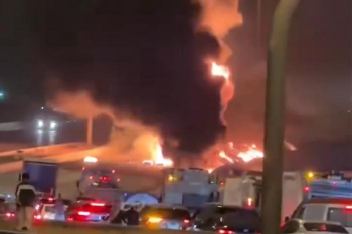 Embajada de EE. UU. atacada en Riad; Trump anuncia pronta respuesta