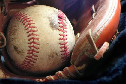 Equipo local avanza a la final del Clásico Mundial
