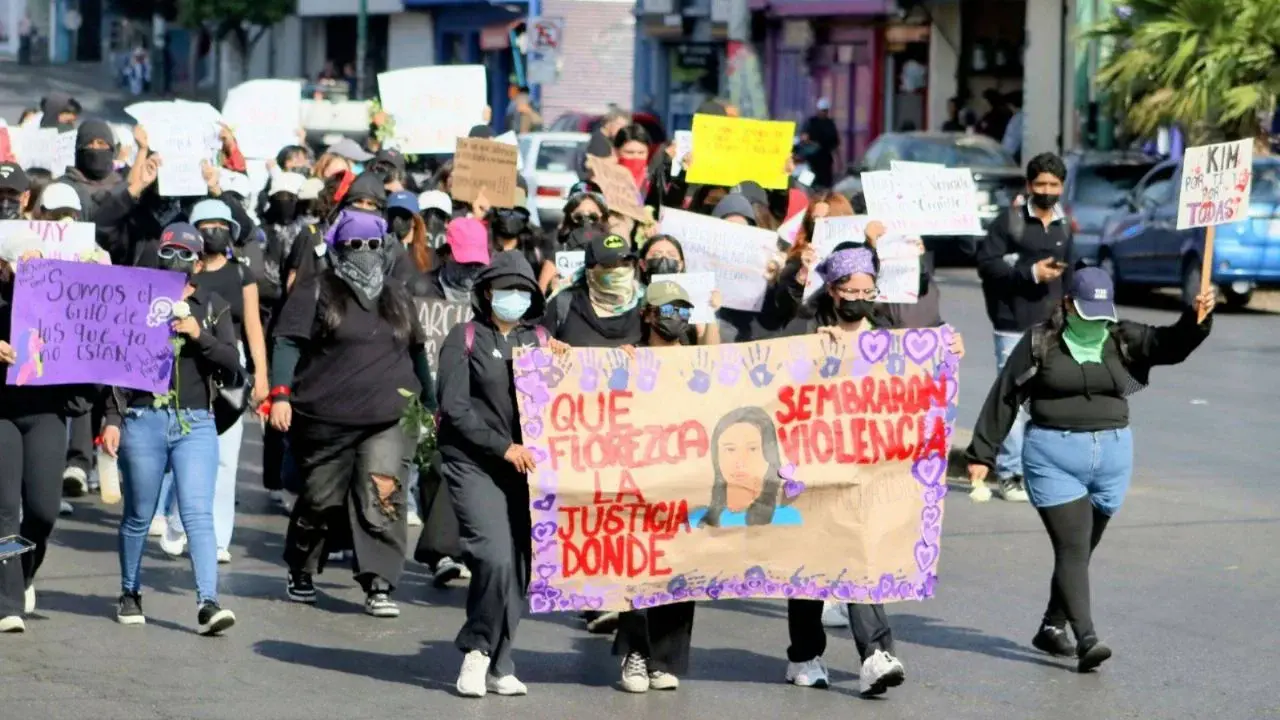 Estudiantes de la UAEM en Morelos denuncian amenazas tras protestas por feminicidios