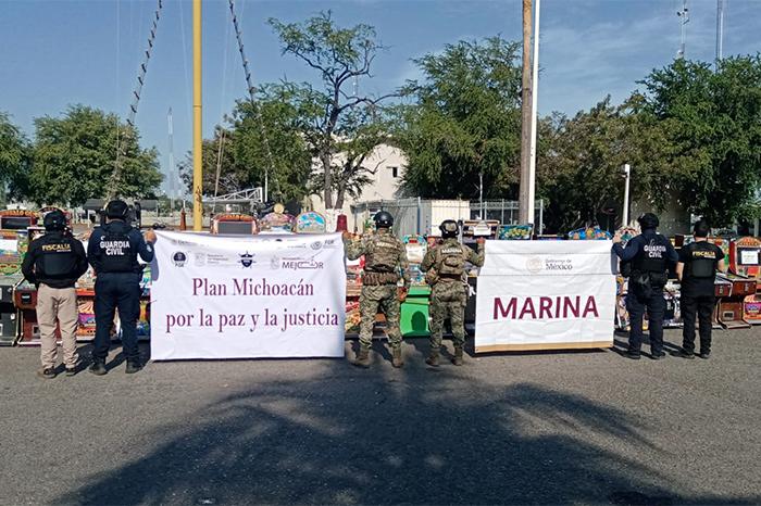 FGE de Michoacán asegura 98 tragamonedas en Lázaro Cárdenas tras 12 cateos