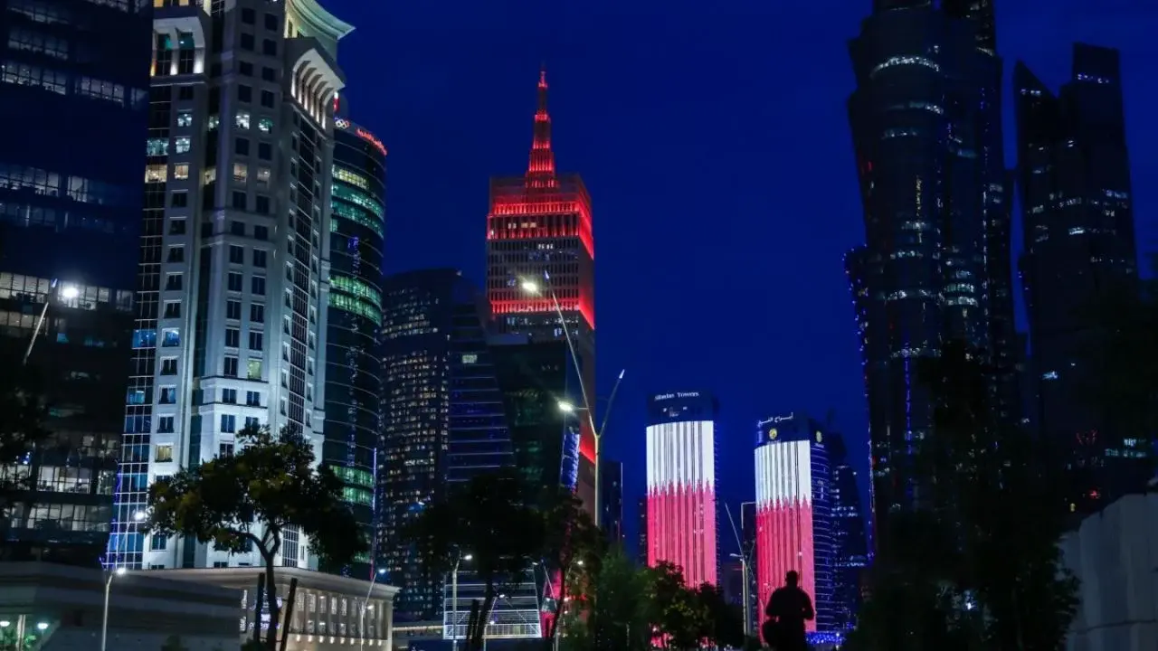 Irán ataca la base militar estadounidense en Al Udeid, Qatar; misil impacta