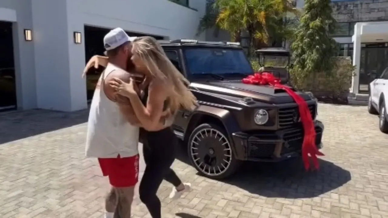 Jake Paul regala camioneta de casi 600.000 dólares a Jutta Leerdam