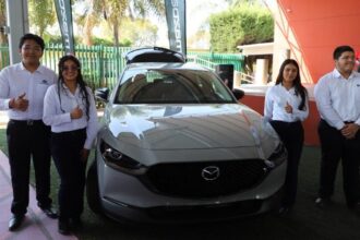 Mazda dona vehículo a CONALEP Irapuato para fortalecer formación técnica