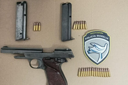 Morelia: detienen a tres tras persecución; aseguran arma, cartuchos y vehículo