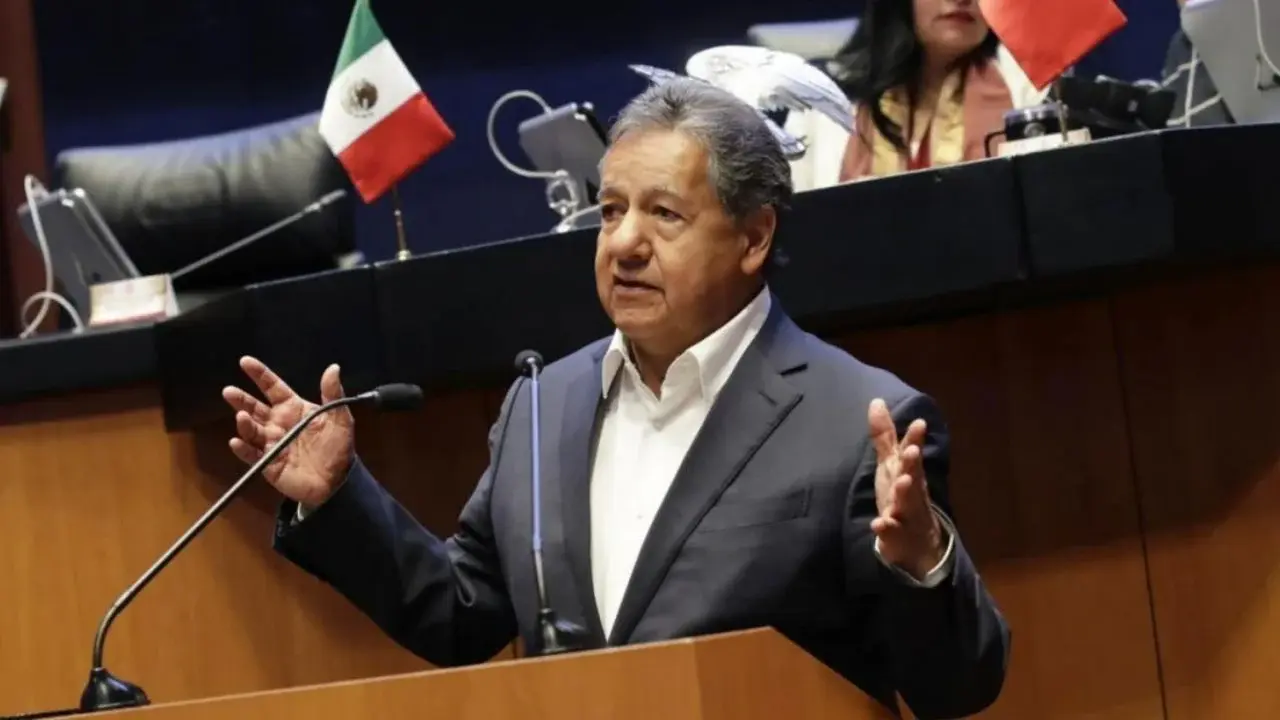 Morena nombra a Higinio Martínez vicecoordinador en el Senado, Estado de México
