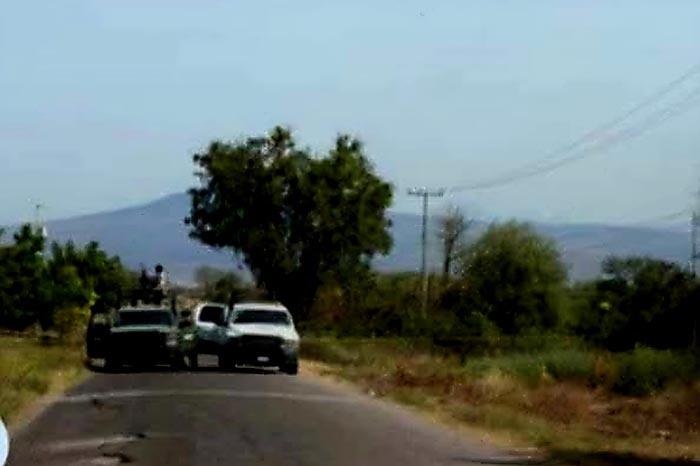 Policía desactiva tres artefactos explosivos en brecha de Vicente Guerrero, Apatzingán