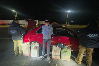 Policía detiene en Panindícuaro, Michoacán, a sujeto con 83 kilos de metanfetamina