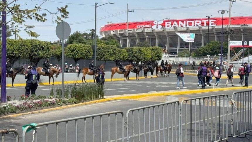 Reinauguración del Estadio Azteca: revendedores recortan precios; unos 20 detenidos