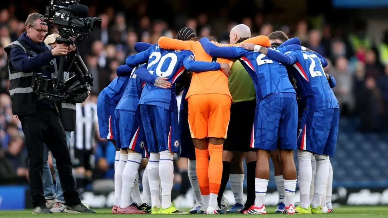 Reunión previa del Chelsea deja al árbitro en medio