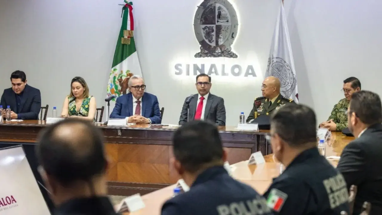 Rocha Moya nombra cuarto secretario de Seguridad de Sinaloa