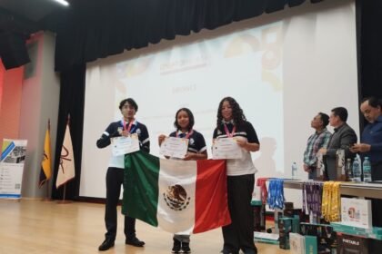SABES obtiene medalla de bronce en INFOMATRIX Sudamérica 2026, Ecuador