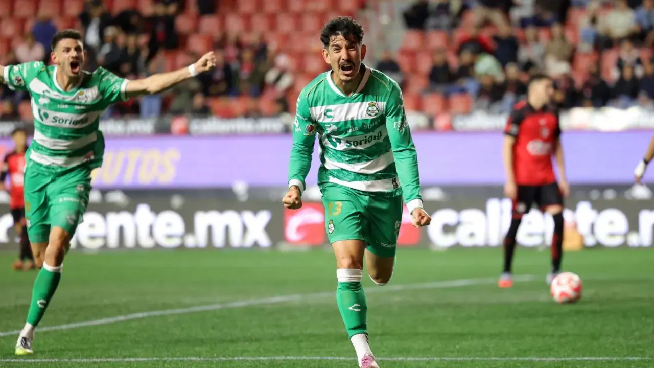 Santos Laguna gana su primer partido del torneo contra Xolos