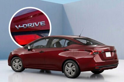 Sedán más económico de la marca: el modelo Versa anterior