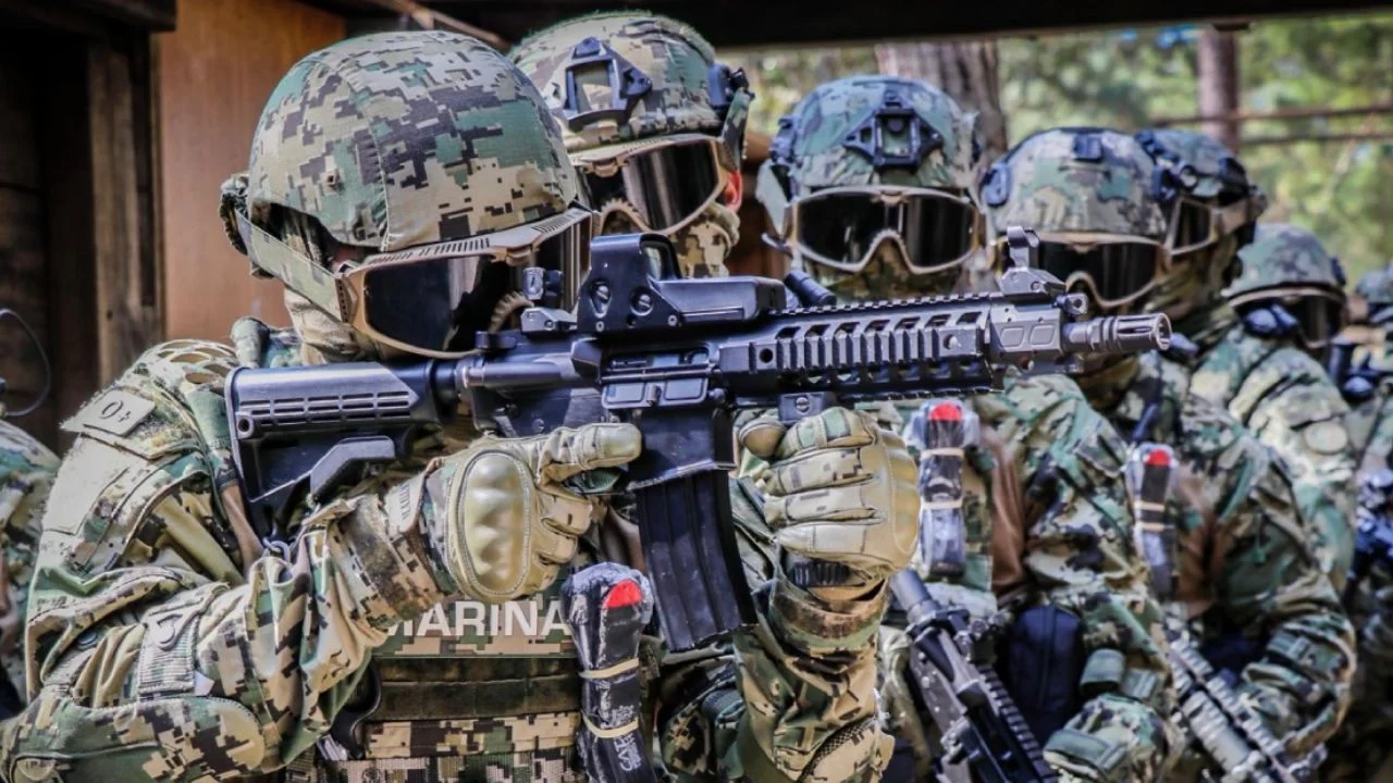 Sheinbaum pide al Senado en CDMX salida de 60 marinos a EU