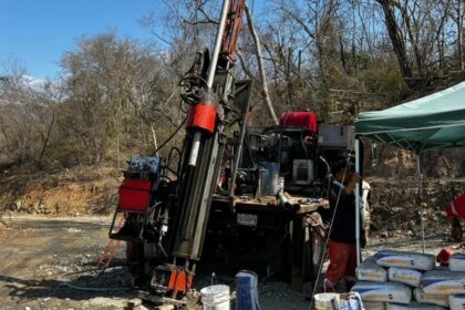 Sinaloa: mineros siguen sin localizar tras más de 50 horas del derrumbe