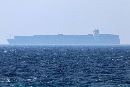 Teherán asegura facilitar paso de ayuda humanitaria por el estrecho de Ormuz